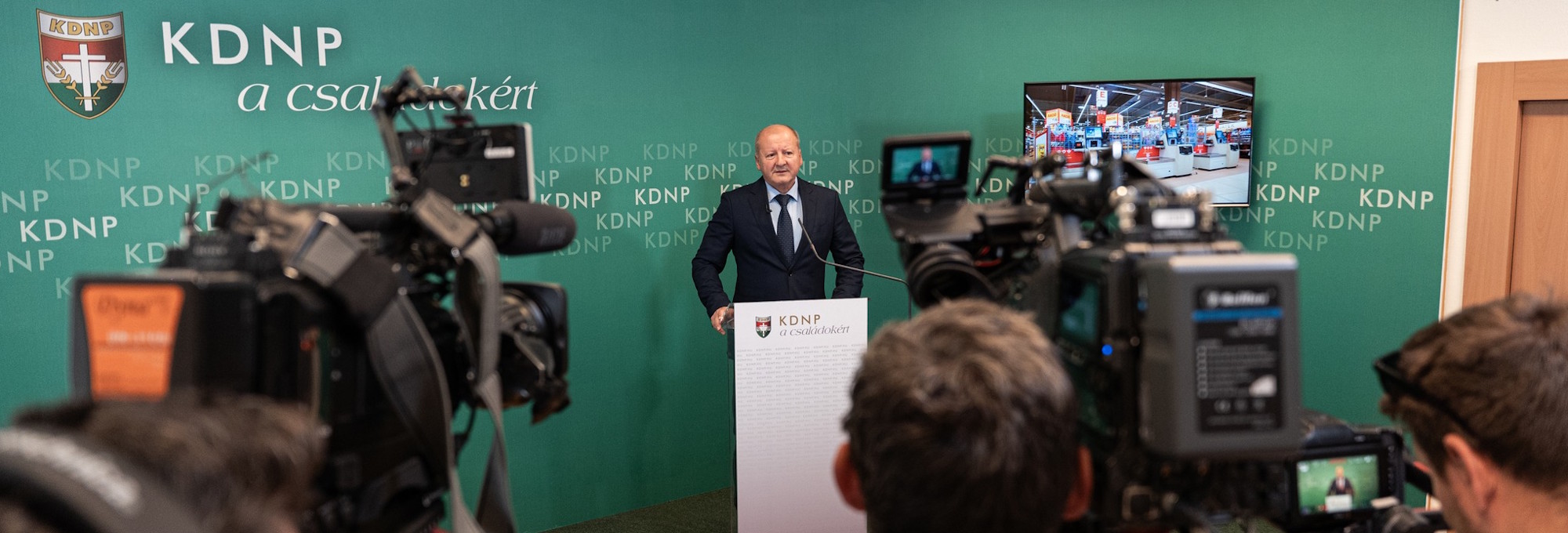 Simicskó István